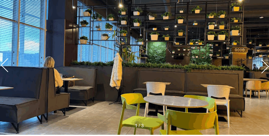 Пузата хата Дніпровська набережна 33